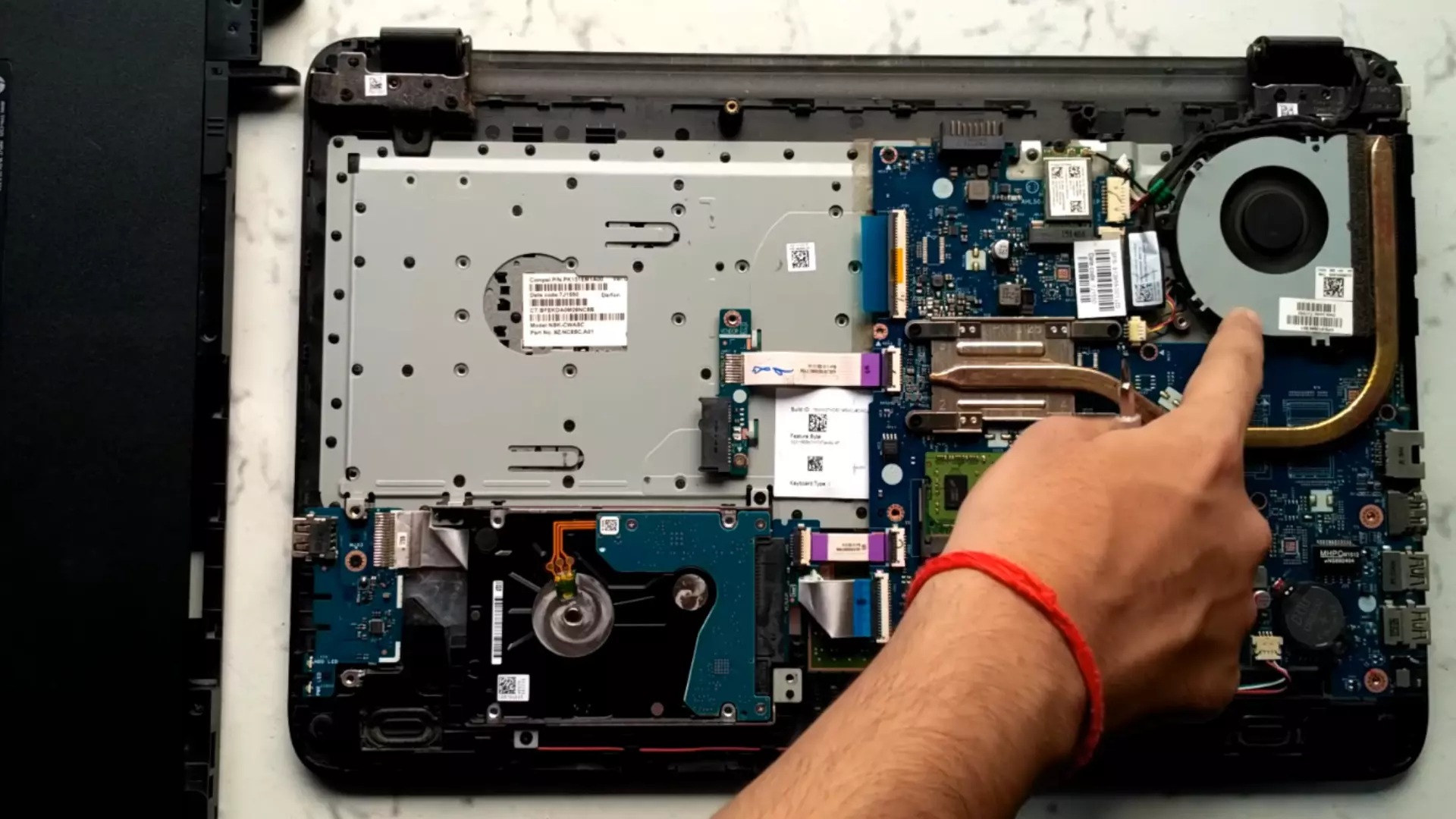 What is the function of the fans inside the Laptop
